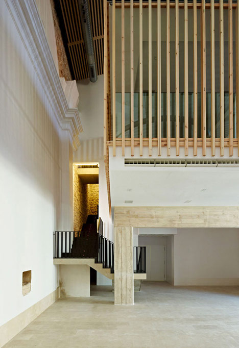 Restoration and adaptation of a 16th century Chapel in Brihuega by Adam Bresnick