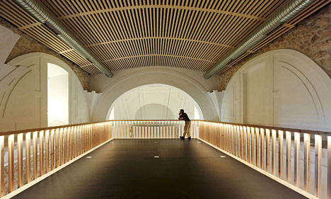Restoration and adaptation of a 16th century Chapel in Brihuega by Adam Bresnick