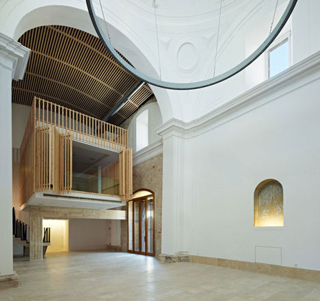 Restoration and adaptation of a 16th century Chapel in Brihuega by Adam Bresnick