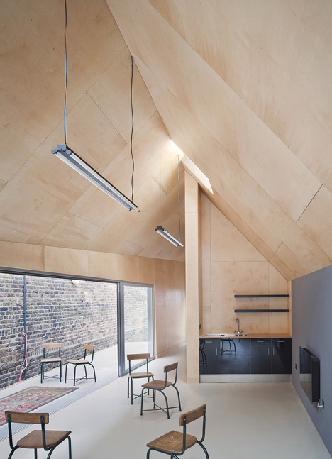 School gatehouse built on a strict budget by Jonathan Tuckey Design