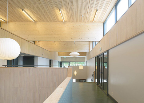 School in Rotterdam decorated with tiles based on traditional Dutch patterns