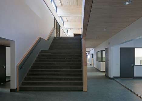 School in Rotterdam decorated with tiles based on traditional Dutch patterns