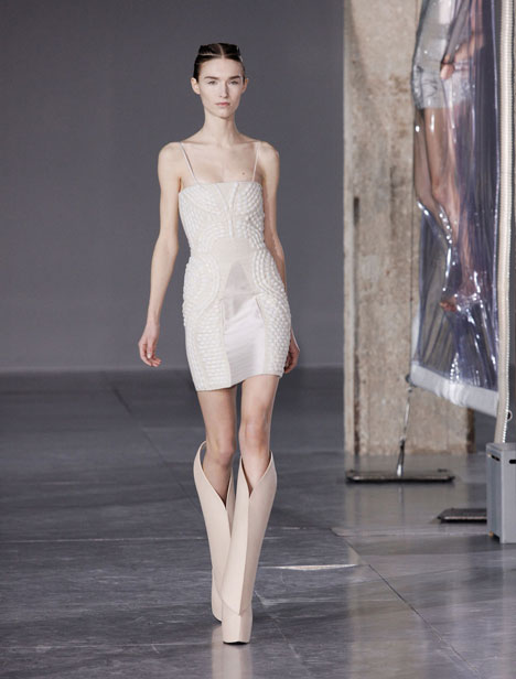 United Nude designs sculptural shoes for Iris van Herpens Biopiracy fashion collection