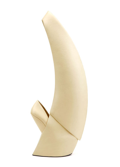 United Nude designs sculptural shoes for Iris van Herpens Biopiracy fashion collection