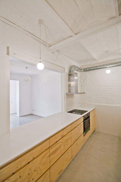 Barcelona apartment renovation by Carles Enrich