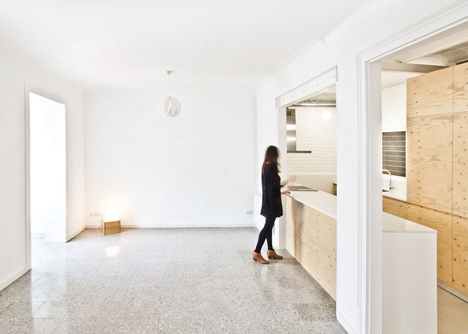 Barcelona apartment renovation by Carles Enrich