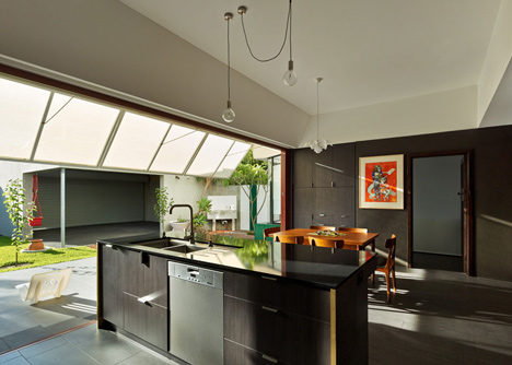 Casa 31 by Iredale Pedersen Hook and Caroline Di Costa