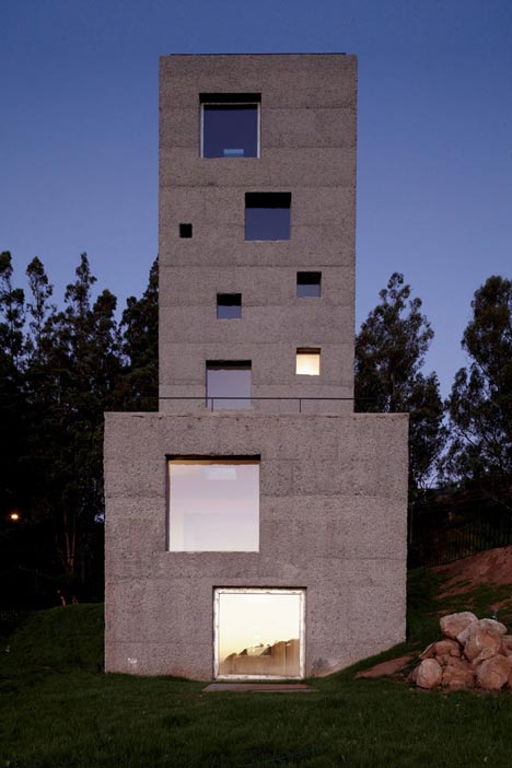 Casa Cien by Pezo von Ellrichshausen