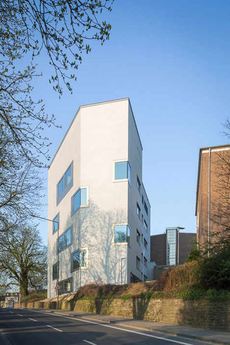 Chemistry laboratory in Aachen by KSG