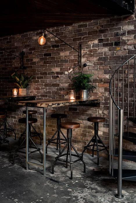 Donnys Bar in Manly by Luchetti Krelle