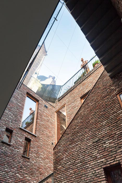 GEWAD apartments by Atelier Vens Vanbelle