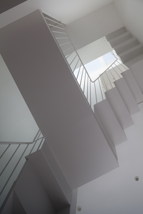 House in Fukasawa by LEVEL Architects