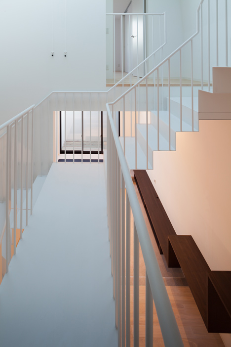 House in Fukasawa by LEVEL Architects