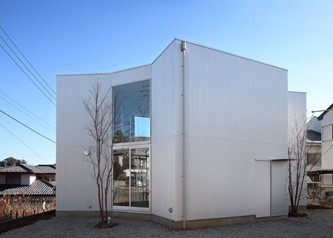 House in Kashiwa by Yamazaki Kentaro