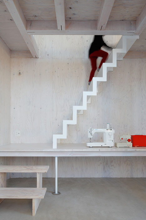 House in Kashiwa by Yamazaki Kentaro
