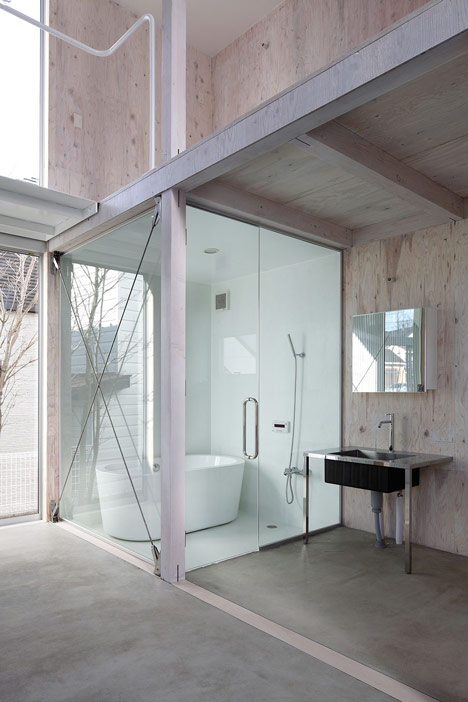 House in Kashiwa by Yamazaki Kentaro