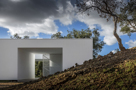 House in Quinta do Carvalheiro by GSMM