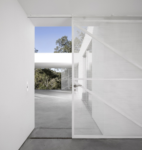 House in Quinta do Carvalheiro by GSMM
