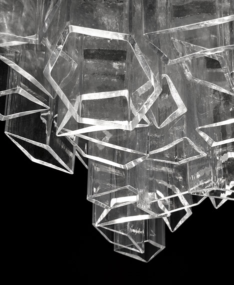 Daniel Libeskind creates chandelier from shafts of crystal for Lasvit