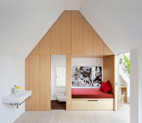 Kew House by Piercy & Company