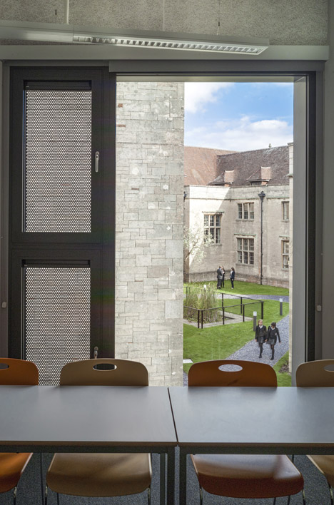 Kingswood School, Bath by Mitchell Taylor Workshop