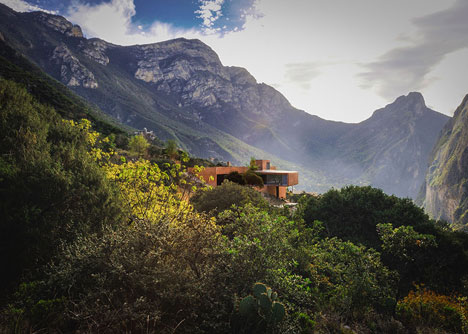 Narigua House by David Pedroza Castaneda