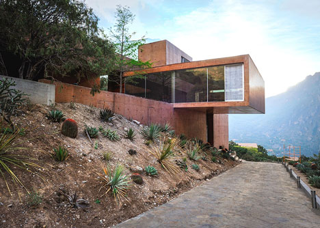 Narigua House by David Pedroza Castaneda