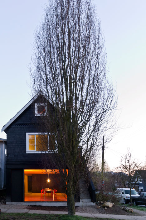 Studio in Vancouver by Scott & Scott Architects