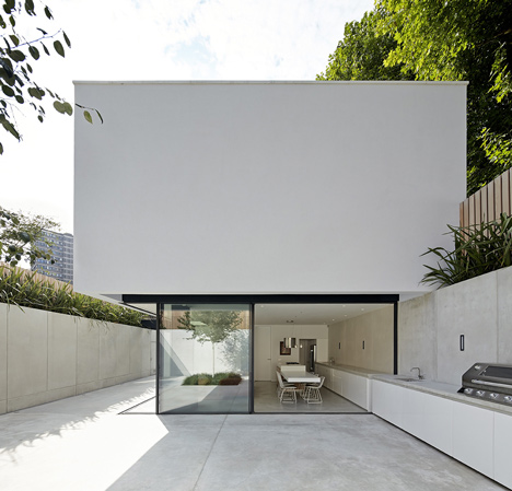 The Garden House by De Matos Ryan