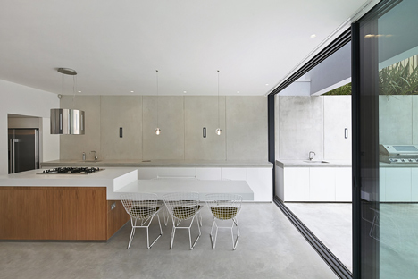 The Garden House by De Matos Ryan