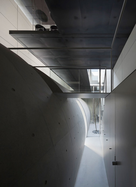 Tunnel House by Makiko Tsukada