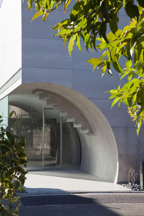 Tunnel House by Makiko Tsukada