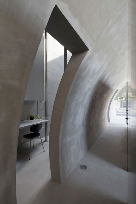 Tunnel House by Makiko Tsukada