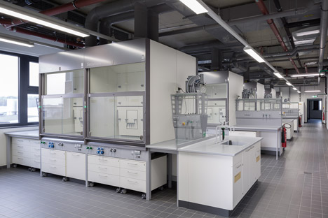 Chemistry laboratory in Aachen by KSG