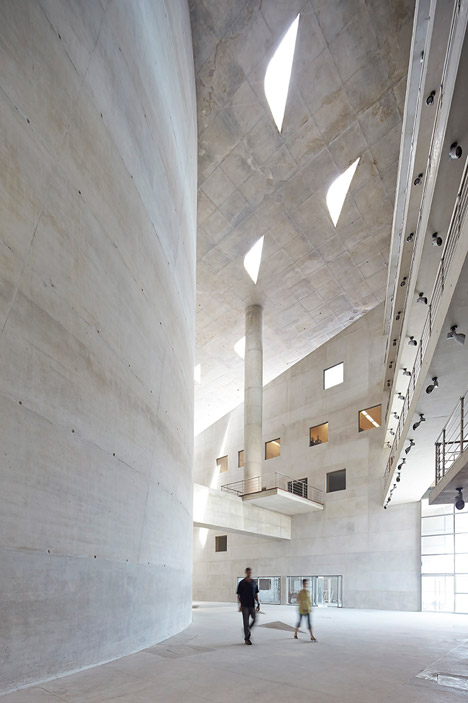 Cidade-Das-Artes-by-Christian-De-Portzamparc-Hufton+Crow