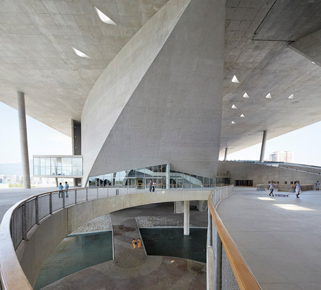 Cidade-Das-Artes-by-Christian-De-Portzamparc-Hufton+Crow