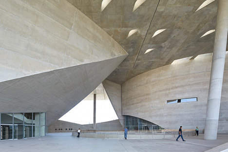 Cidade-Das-Artes-by-Christian-De-Portzamparc-Hufton+Crow