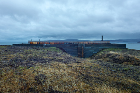 Cliff House by Dualchas in Scotland