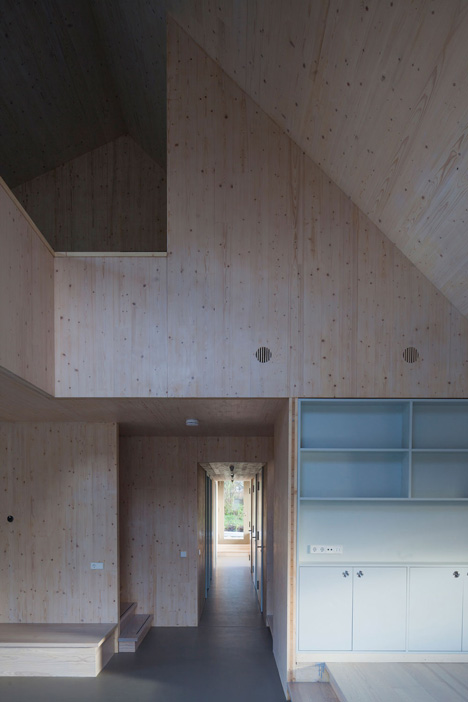 Country house Goedereede by Korteknie Stuhlmacher Architecten