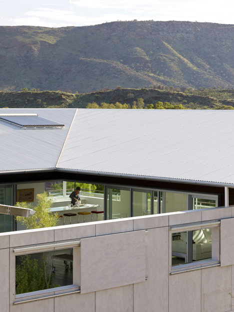 Desert House by Dunn + Hillam Architects