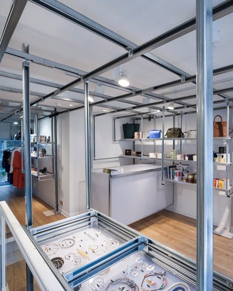 Frenchologie shop by Bat Studio