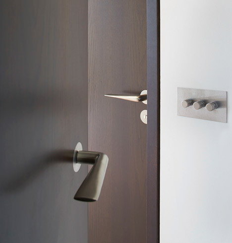 House-for-a-Yachtsman-by-the-Manser-Practice_dezeen_468_6