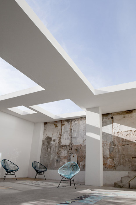 House-rehabilitation-in-Marseille-Marion-Bernard-Agency