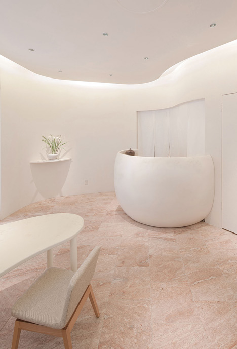 Japanese confectionary and tea shop by Hiroyuki Ogawa Architects