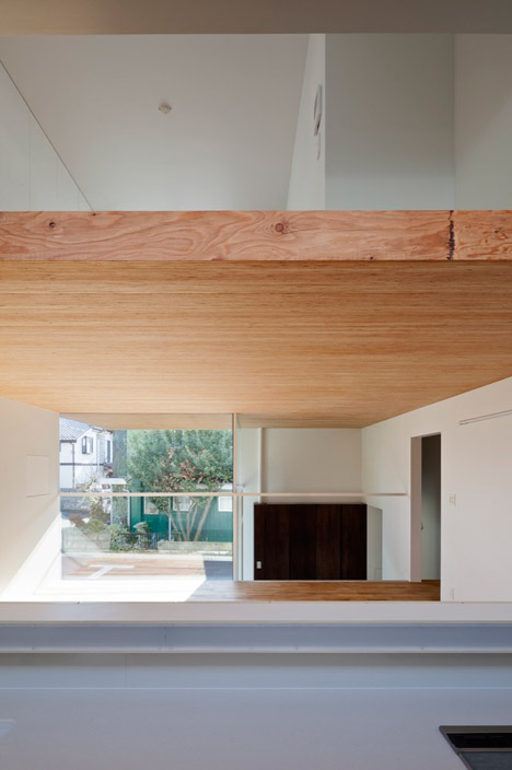 KKZ-House-by-International-Royal-Architecture