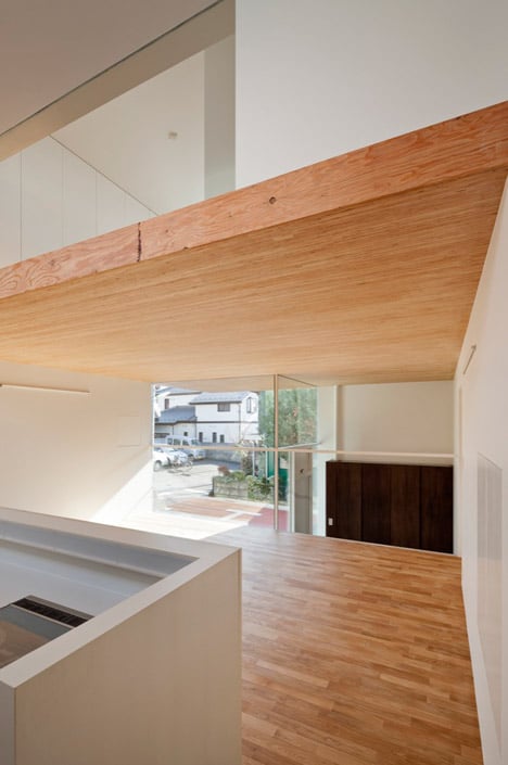 KKZ-House-by-International-Royal-Architecture