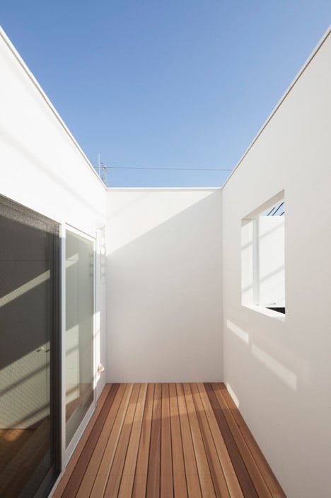 KKZ-House-by-International-Royal-Architecture