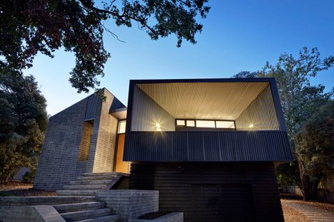 Narrabundah House Canberra by Adam Dettrick