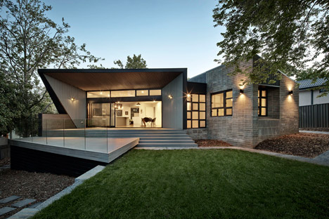 Narrabundah House Canberra by Adam Dettrick