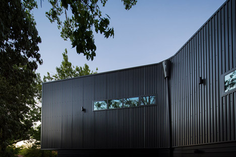 Narrabundah House Canberra by Adam Dettrick